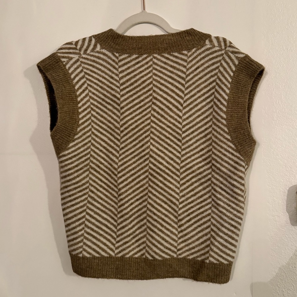 Debut Tan Cream Striped Sweater Vest Academia Fall Capsule Layering Medium - Picture 7 of 7